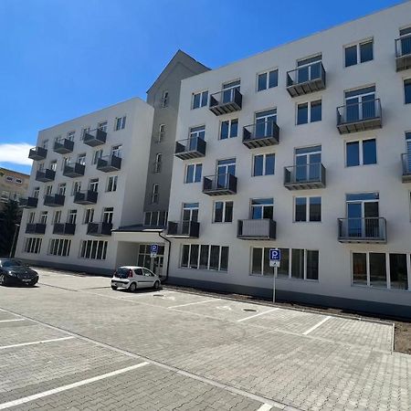 2 Room Apartment With Balcony Liptovsky Mikulas Bagian luar foto