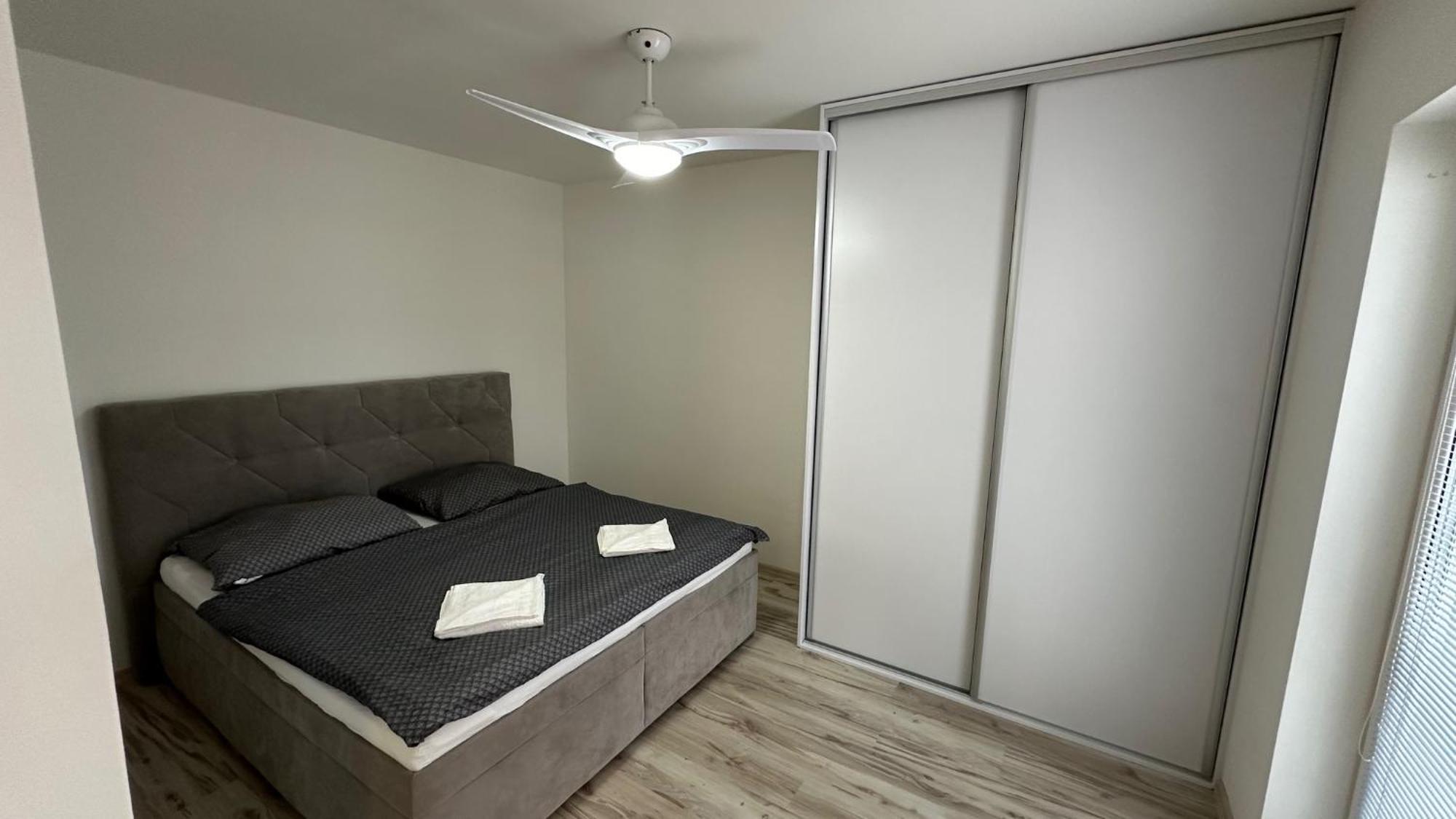 2 Room Apartment With Balcony Liptovsky Mikulas Bagian luar foto